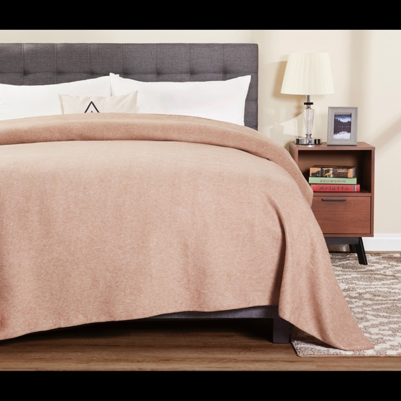 Mainstays Value Bed Blanket, Full/Queen, Tan - Picture 3 of 4